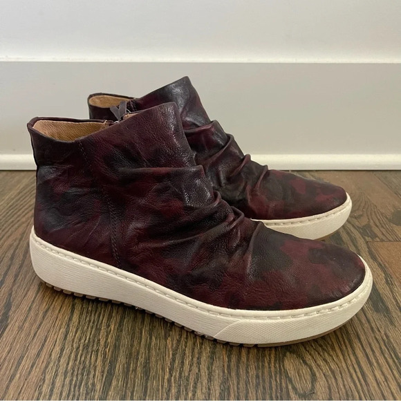 Sofft aqua sofft Waydell Wine Red Leather Sneaker Boots size 8.5 - Picture 1 of 8